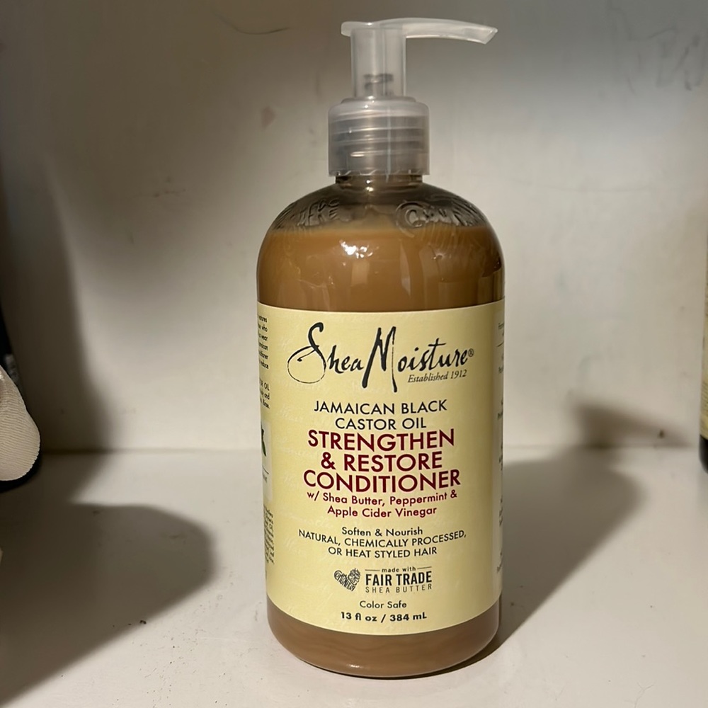 She’s Moisture Strengthen & Restore Conditioner